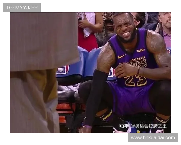 足球巨星与小学生激烈对抗 谁能笑到最后？